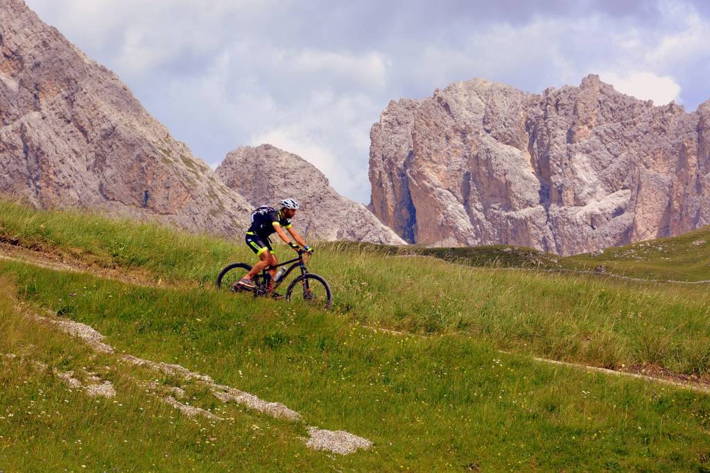 Découvrez les Meilleurs Stages VTT pour un Été Rempli d'Aventures